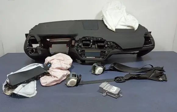 BMW X3 E83 Dashboard