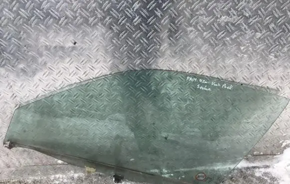 Nissan Primera Front door window glass four-door