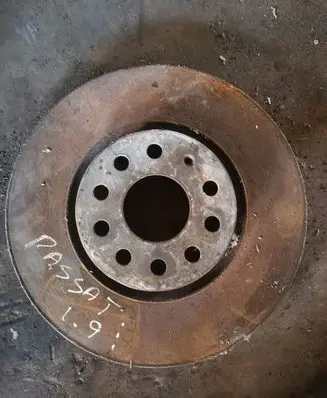 Volkswagen PASSAT B6 Front brake disc