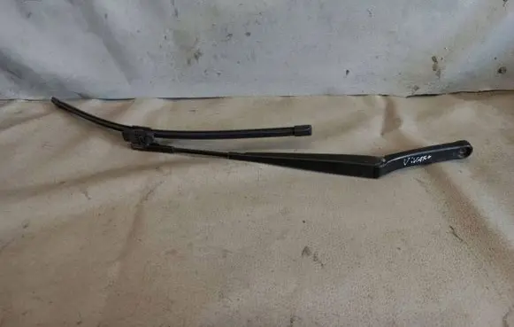 Skoda Octavia Mk2 (1Z) Front wiper blade arm 1Z1955409