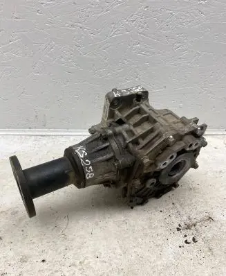 Gearbox transfer box case