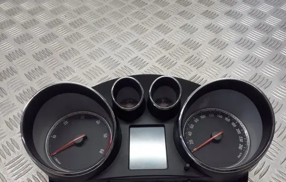 Opel Insignia A Tachometer 12844138