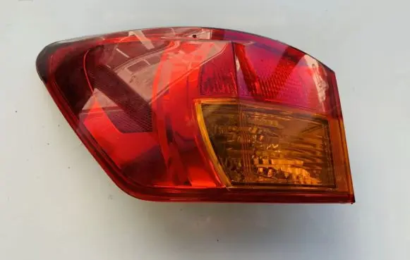 Lexus IS 220D-250-350 Rear/tail lights