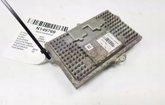 Ford Fusion II Voltage converter inverter 90005487