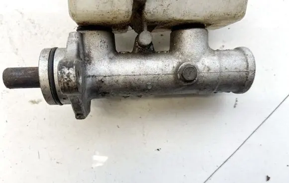 Mazda 626 Master brake cylinder 