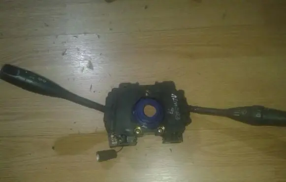 Nissan Almera Wiper turn signal indicator stalk/switch