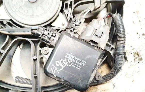 Infiniti QX50 (J50) Coolant fan relay a18700a28001