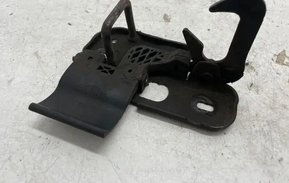 Volkswagen PASSAT CC Engine bonnet/hood lock/latch loop/hook 3C8823480