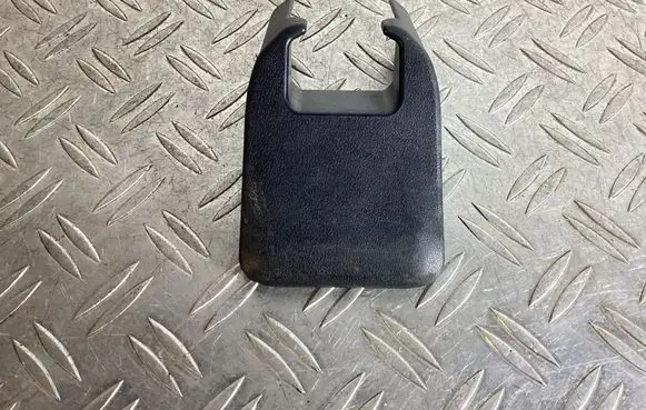 Lexus RX 450H Rear seat rail trim cover 7215748130