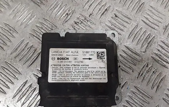 Opel Combo D Airbag control unit/module 51881770