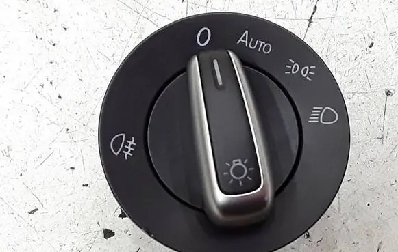 Volkswagen PASSAT B7 Light switch 3C8941431