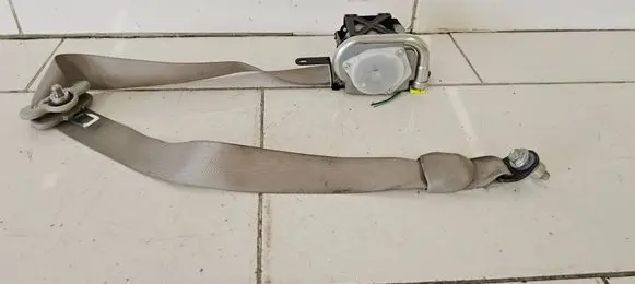 Mazda 6 Front seatbelt L1249