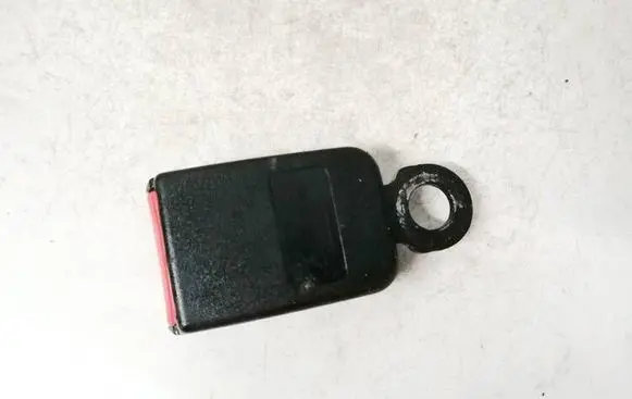 Rear seatbelt buckle