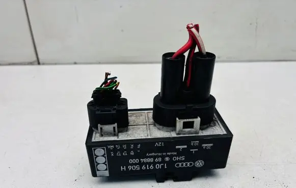 Volkswagen Golf IV Coolant fan relay 1J0919506H
