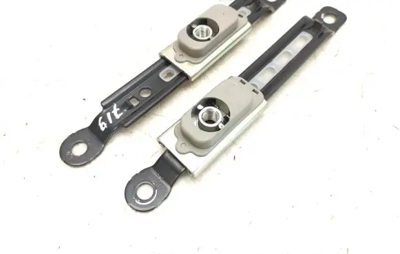 Nissan Pathfinder R51 Seat belt adjustment rail D6054003