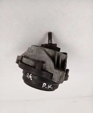 BMW 1 F20 F21 Engine mount bracket 6787657