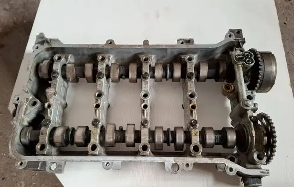 Toyota Prius (XW30) Other cylinder head part P0087775 N1ZRH 131105