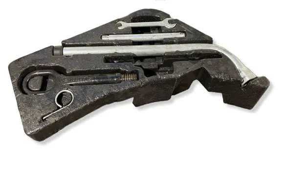 Audi Q7 4L Tool set 4L0012113E