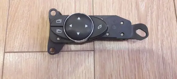 Mercedes-Benz E W211 Wing mirror switch 2118208510 03211011 686580