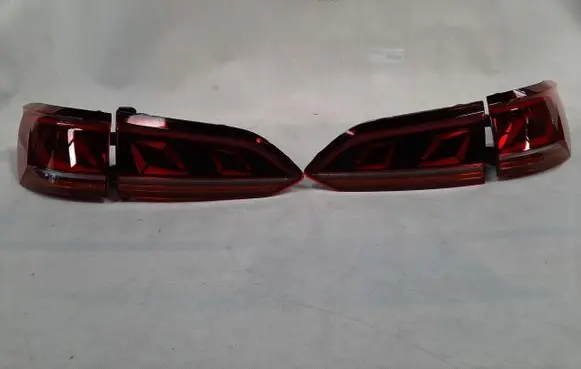Volkswagen Touareg III Rear/tail lights set 