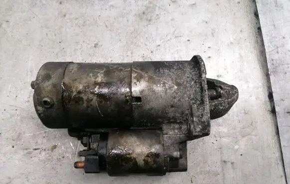 Opel Zafira B Starter motor