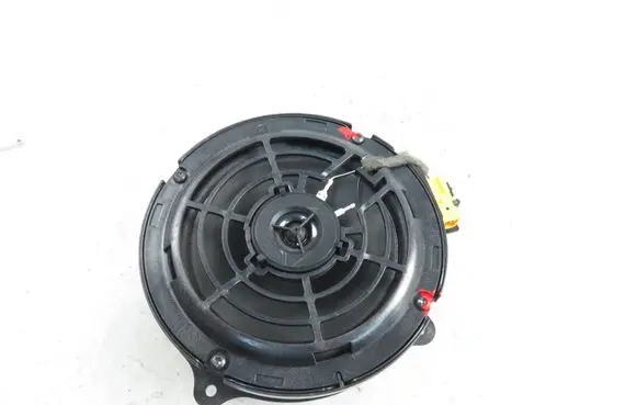 Alfa Romeo GT Front door speaker 46745350
