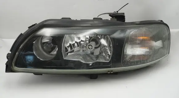 Volvo V70 Headlight/headlamp 30655905 89008799
