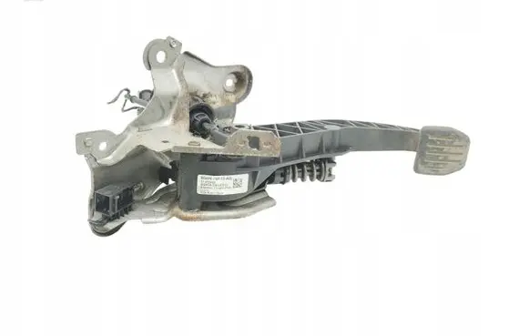 Volvo XC60 Clutch pedal 8G9N7B633AG