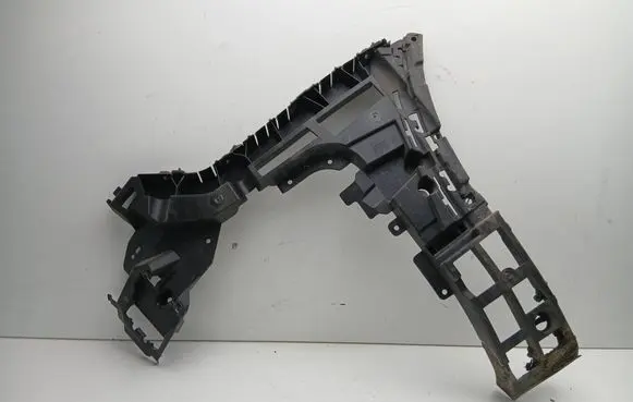 Volvo XC90 Rear bumper mounting bracket 31663176