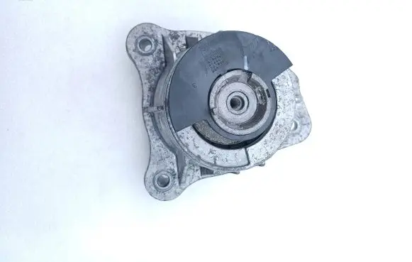 Mercedes-Benz V Class W447 Engine mount bracket A4472410013