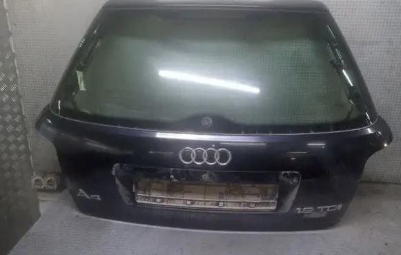 Audi A4 S4 B5 8D Tailgate/trunk/boot lid