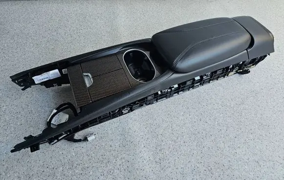 Maserati GranTurismo II Center console 06702280550