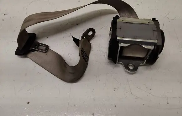 Audi A6 S6 C5 4B Rear seatbelt 604582400