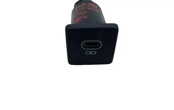Land Rover Discovery Sport USB socket connector M8E219010CA