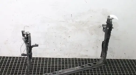 Toyota Prius+ (ZVW40) Radiator support slam panel