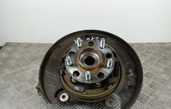 KIA Sorento Rear wheel hub