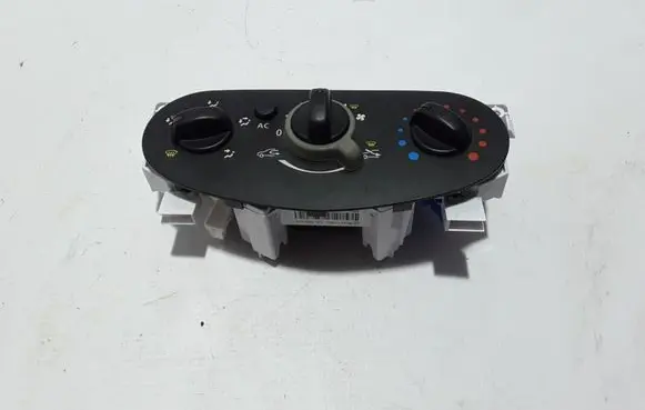 Dacia Duster Air conditioner control unit module 6001551800