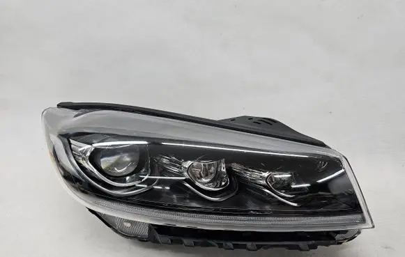 KIA Sorento Headlight/headlamp 92102-C5620