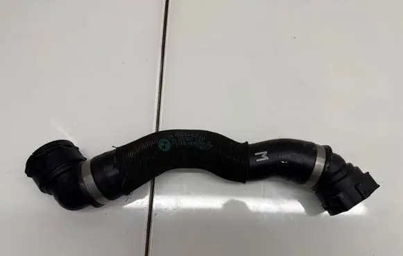 BMW X6 G06 Engine coolant pipe/hose 8596052