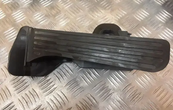 Skoda Octavia Mk2 (1Z) Accelerator throttle pedal 6PV01104005 1K2721503AJ