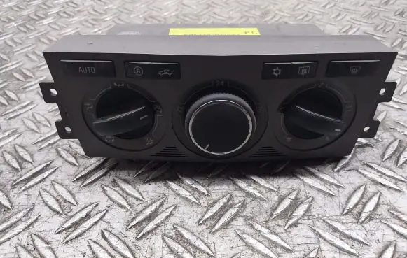 Opel Antara Climate control unit