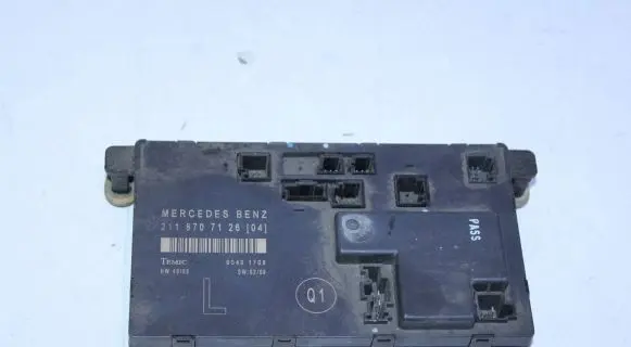 Mercedes-Benz E W211 Door control unit/module 2118707126