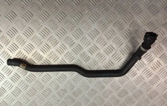 BMW 4 F32 F33 Engine coolant pipe/hose 9208173