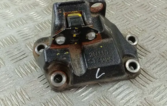 Hyundai Santa Fe V MX5 Gearbox mounting bracket