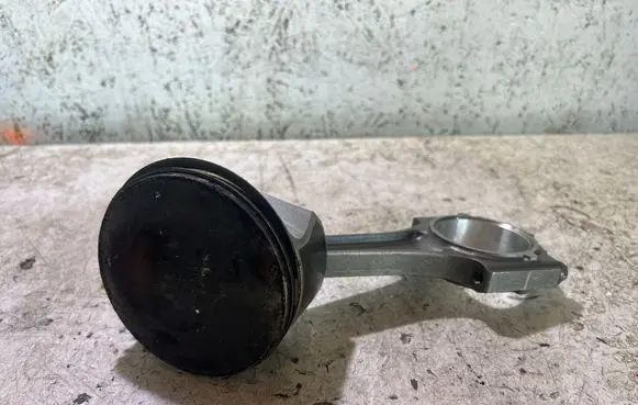 Ram 1500 Piston with connecting rod 