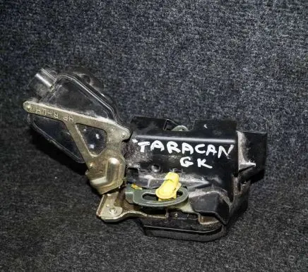 Hyundai Terracan Rear door lock
