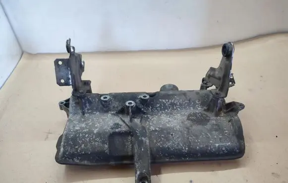 Mercedes-Benz B W245 Rocker cam cover A6400100667