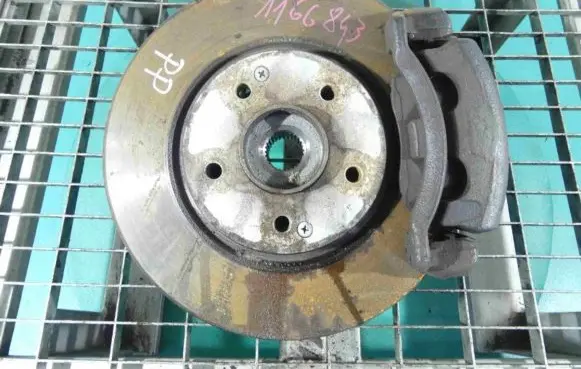 Front wheel hub spindle knuckle