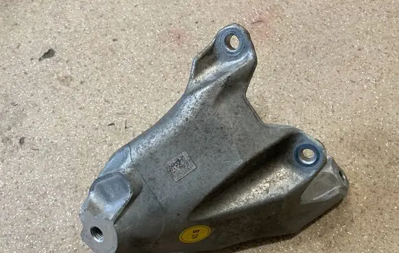 Audi e-tron Engine mounting bracket 4KE199308J
