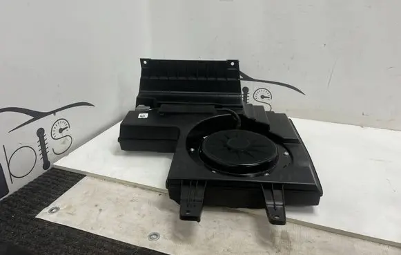 Dodge RAM Subwoofer speaker 68329768AA 68277288AB